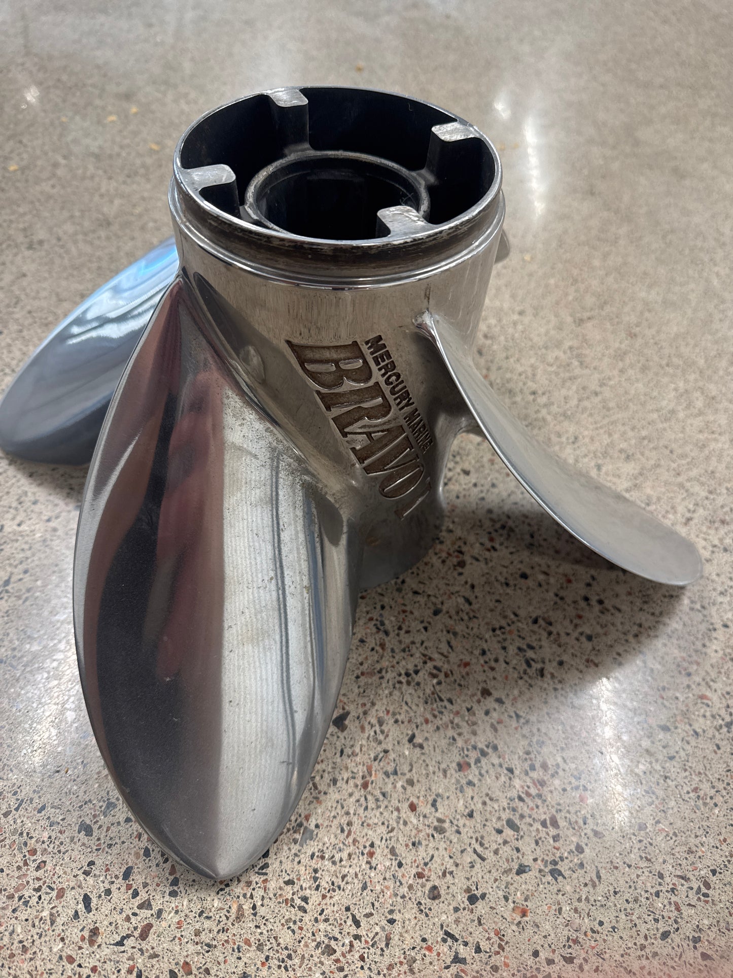 Mercury bravo 1 48-831911 24p