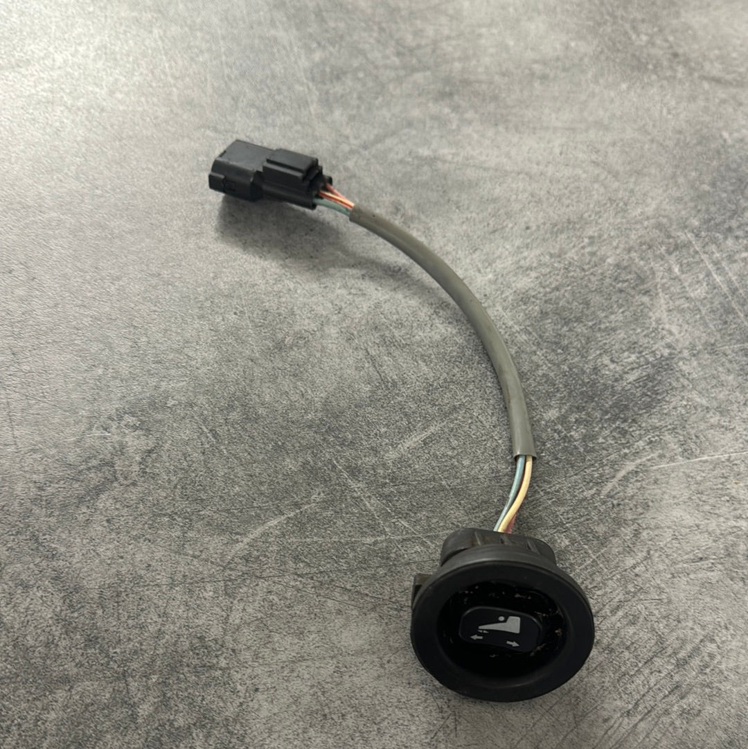 Suzuki trimknapp sidokåpa