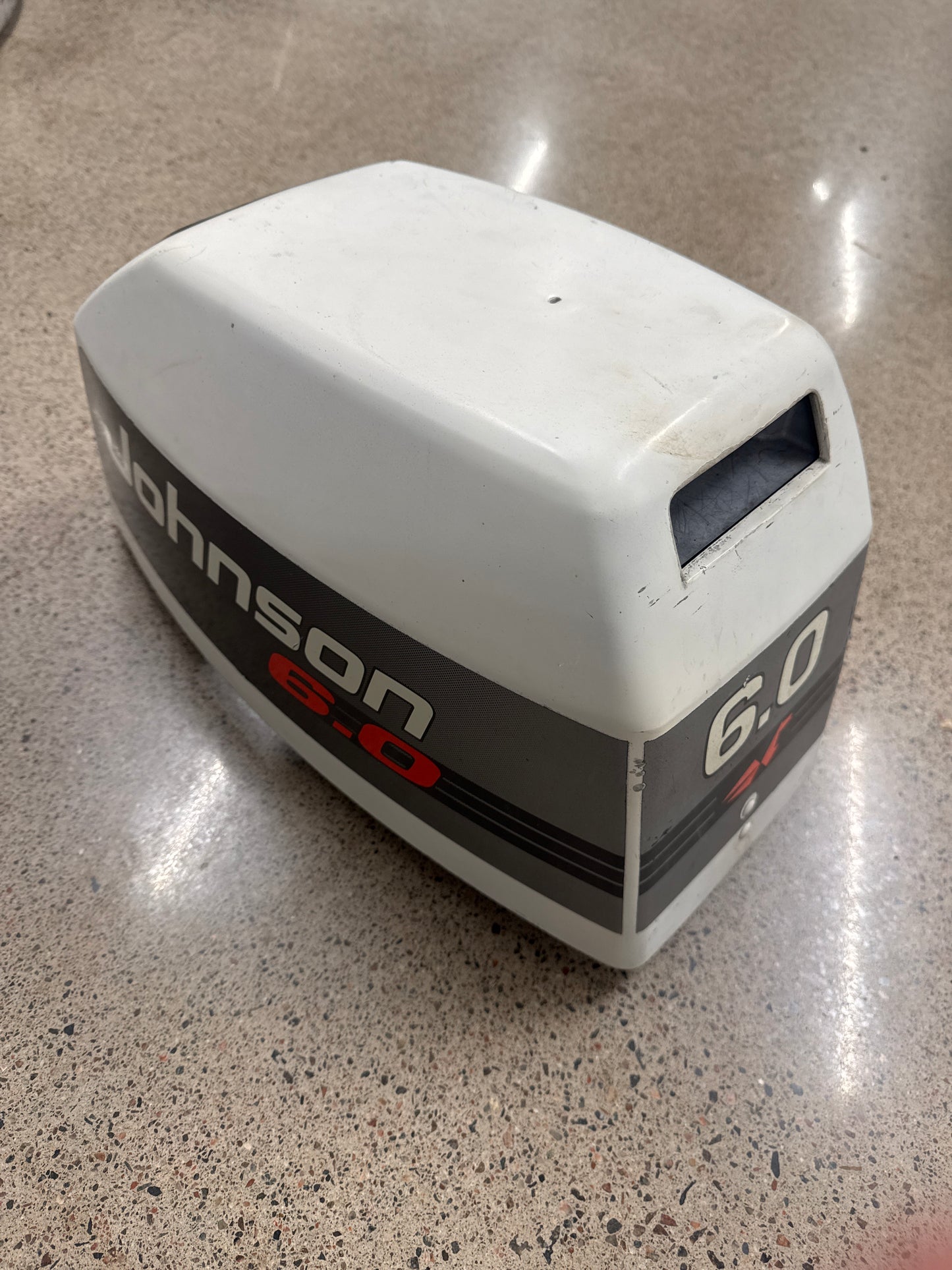Johnson motorkåpa 6hk