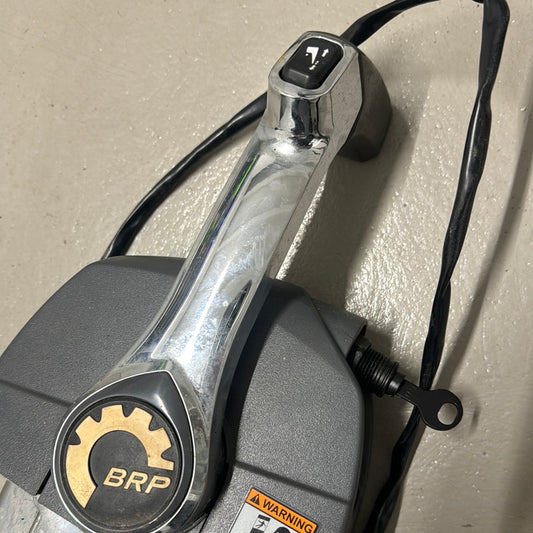 Evinrude toppmonterat reglage