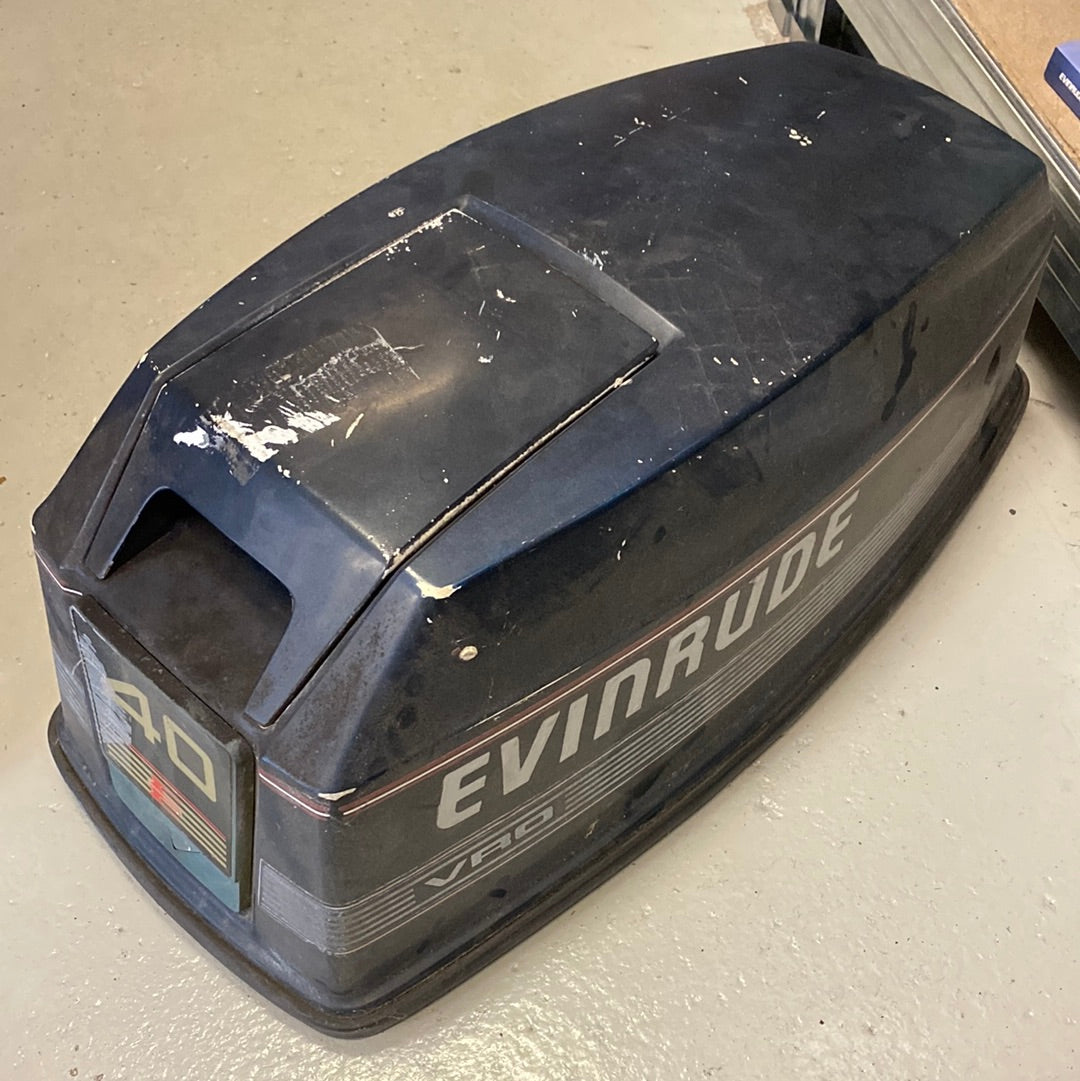 Omc motorkåpa 40hk