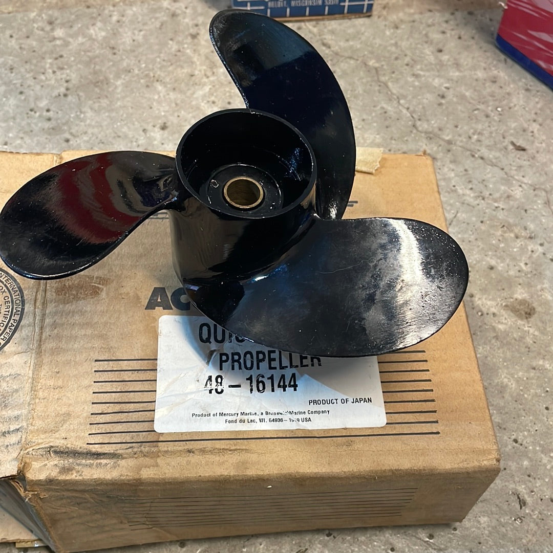 Mercury propeller 48-16144
