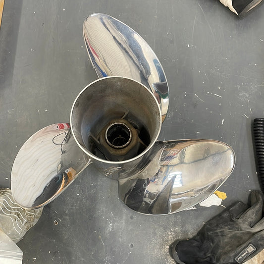 Mercury propeller Enertia 21P 48-899002