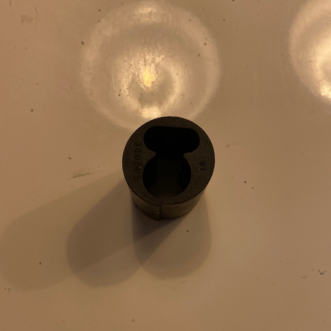 Omc grommet 340205