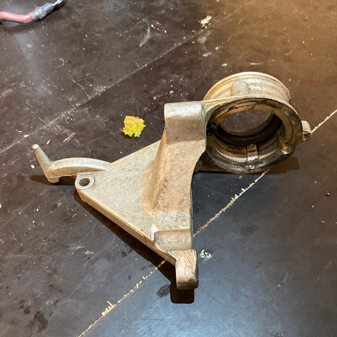 Omc 317328 Starter Bracket 18 20 25HP 1967-76