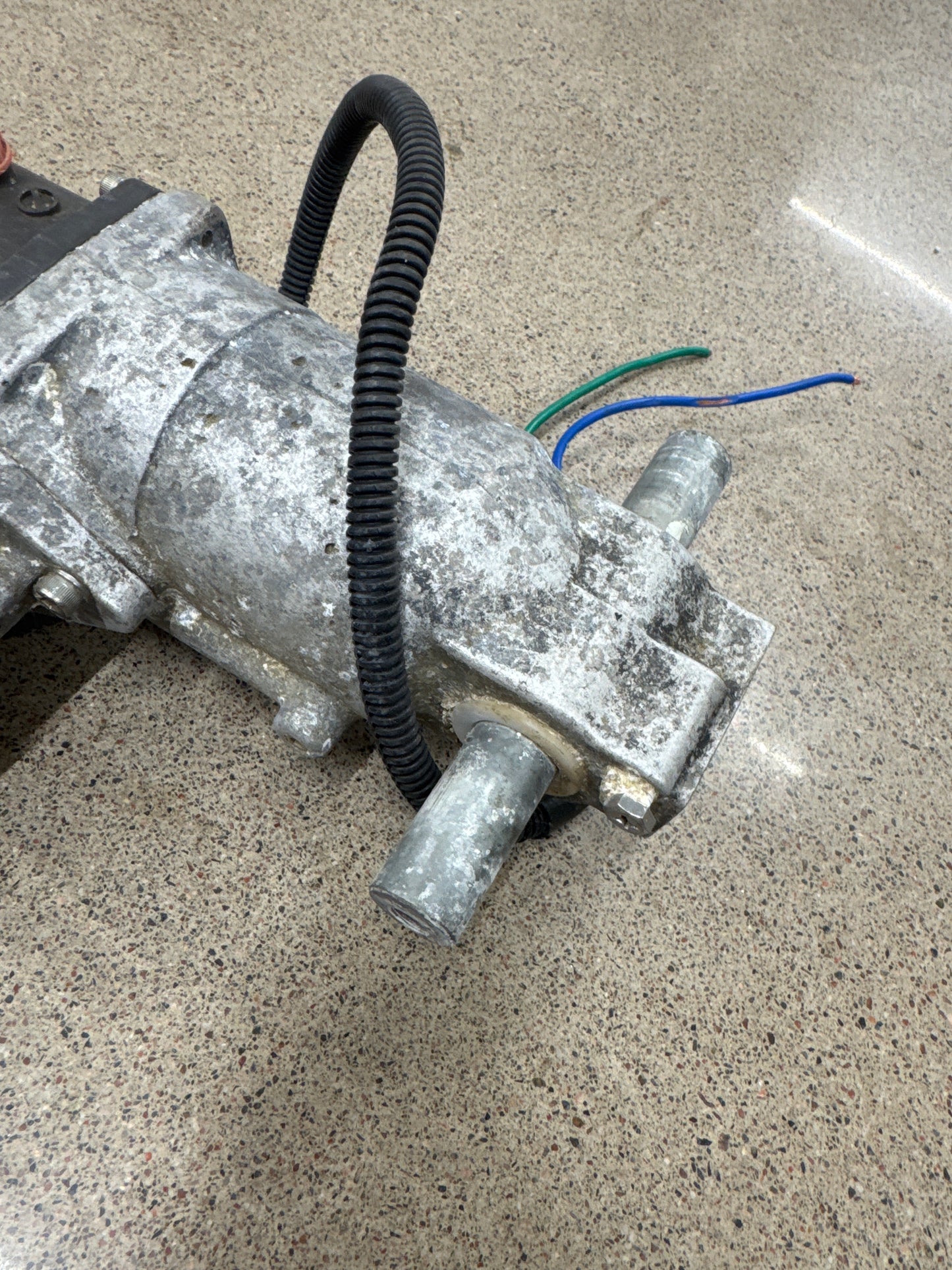 Suzuki Powertrim DF90