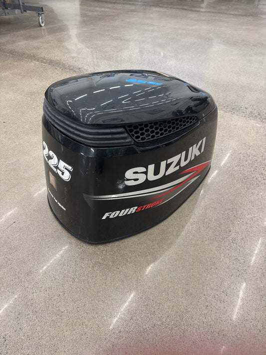 Suzuki motorkåpa 225hk
