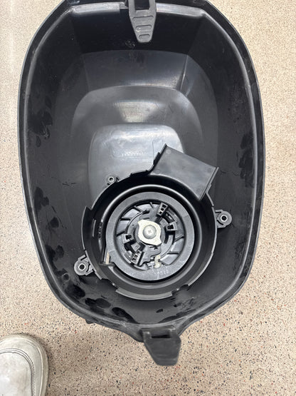 Suzuki motorkåpa 2.5hk med startaparat