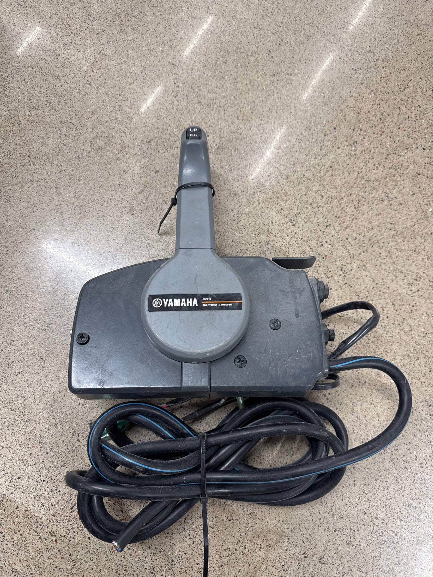 Yamaha 703 reglage utan nyckel