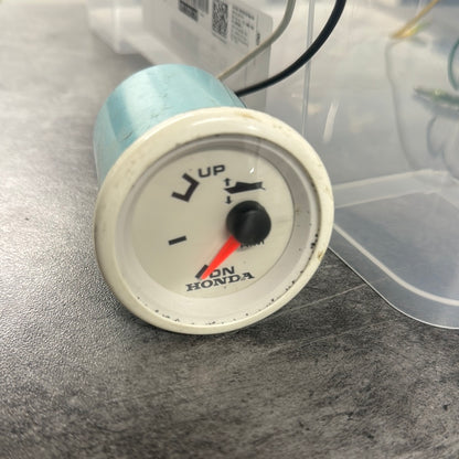 Honda tiltmätare vit beg