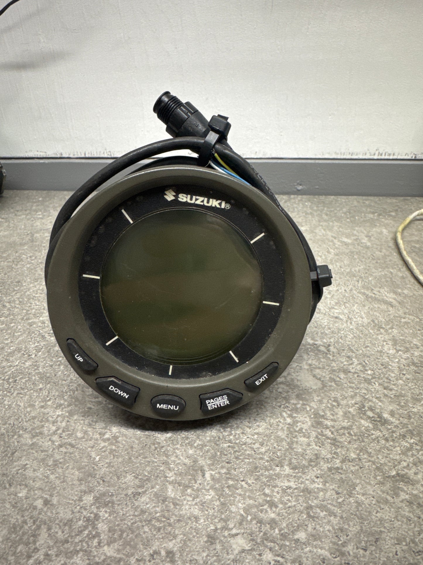 Suzuki instrument digital