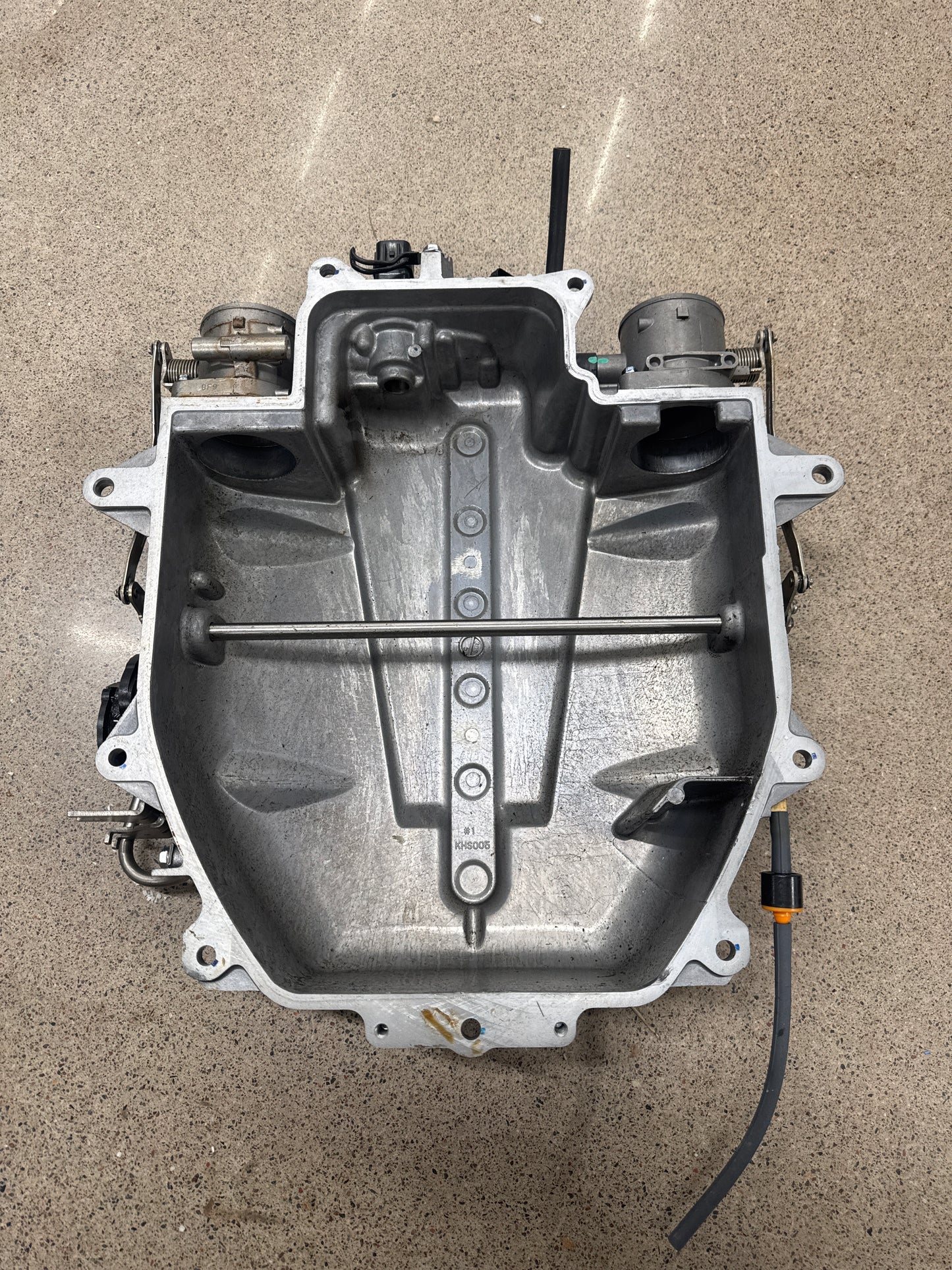 Suzuki kåpa insug 225hk