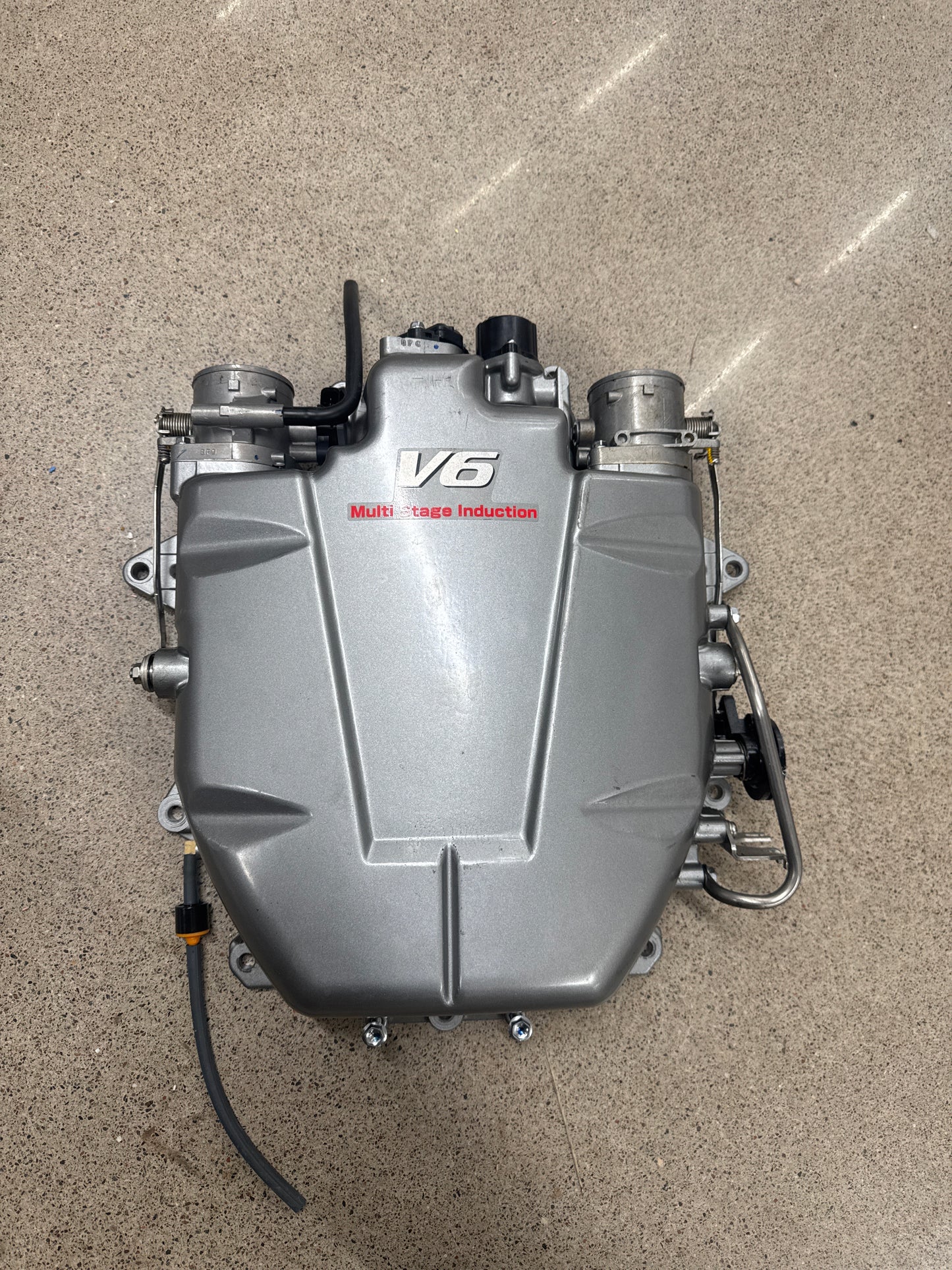 Suzuki kåpa insug 225hk