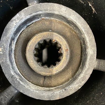 Suzuki propeller 13 1/4 X 17