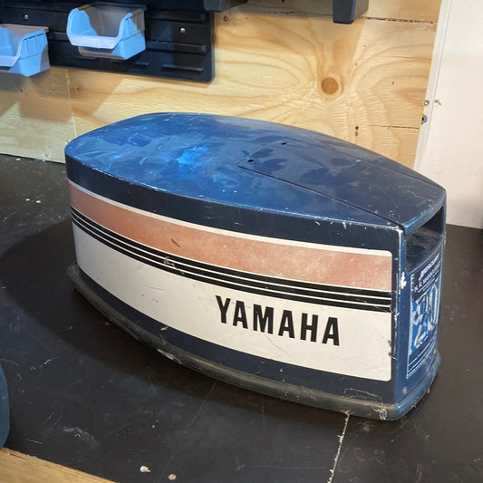 Yamaha motorkåpa 20hk