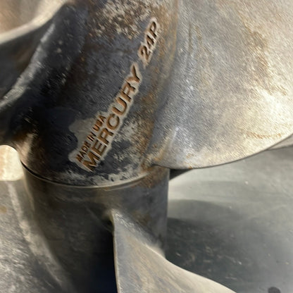 Mercruiser bravo tre propellrar (duoprop)