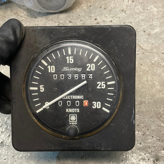 Universalmätare sumlog/vdo begagnad