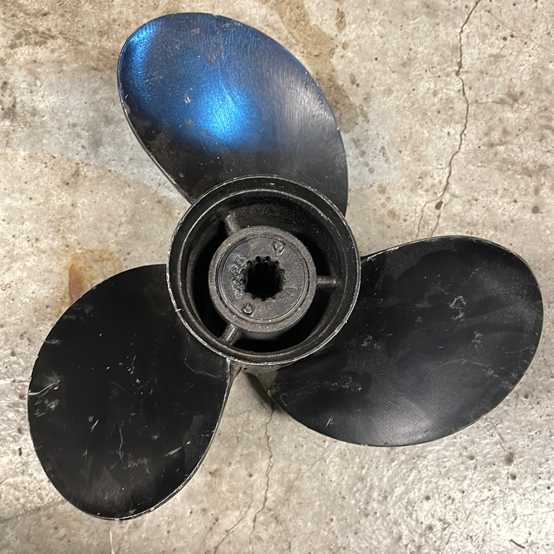 Mercury black max propeller 10 3/4 X 12